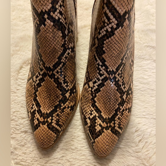 *New Steve Madden size 7 Julianne snake print block booties animal print booties - Picture 4 of 9